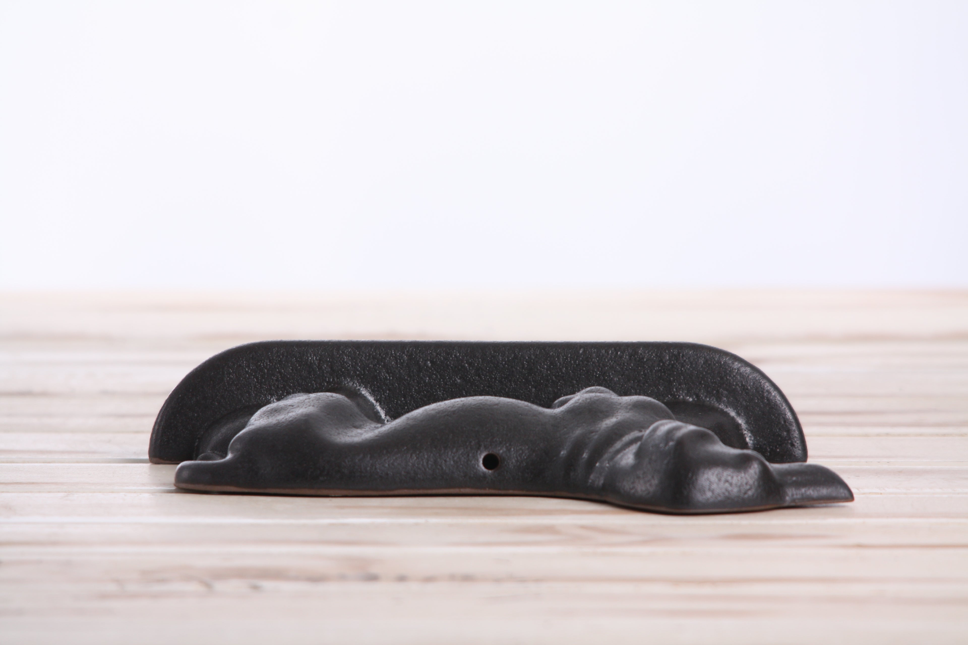 Willow Ceramics Dachshund Wall Hanging – Handmade Stoneware Ceramic Sausage Dog Wall Art with Metal Hanging Hook, High‑Fired Handmade Décor, Made in Colorado, USA (Matt Black Left)
