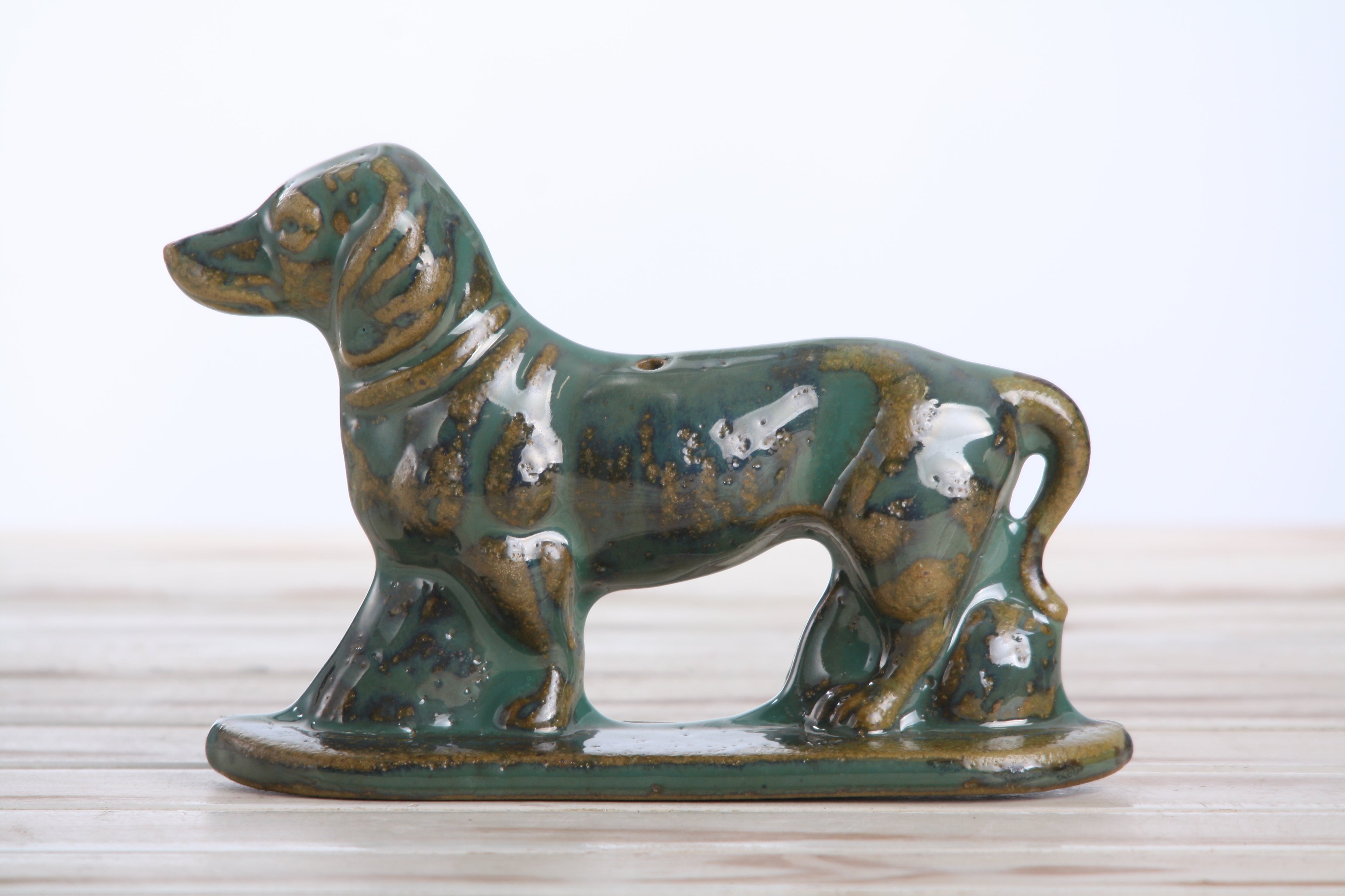Willow Ceramics Dachshund Wall Hanging – Handmade Stoneware Ceramic Sausage Dog Wall Art with Metal Hanging Hook, High‑Fired Handmade Décor, Made in Colorado, USA (Seaweed 2025 Left)