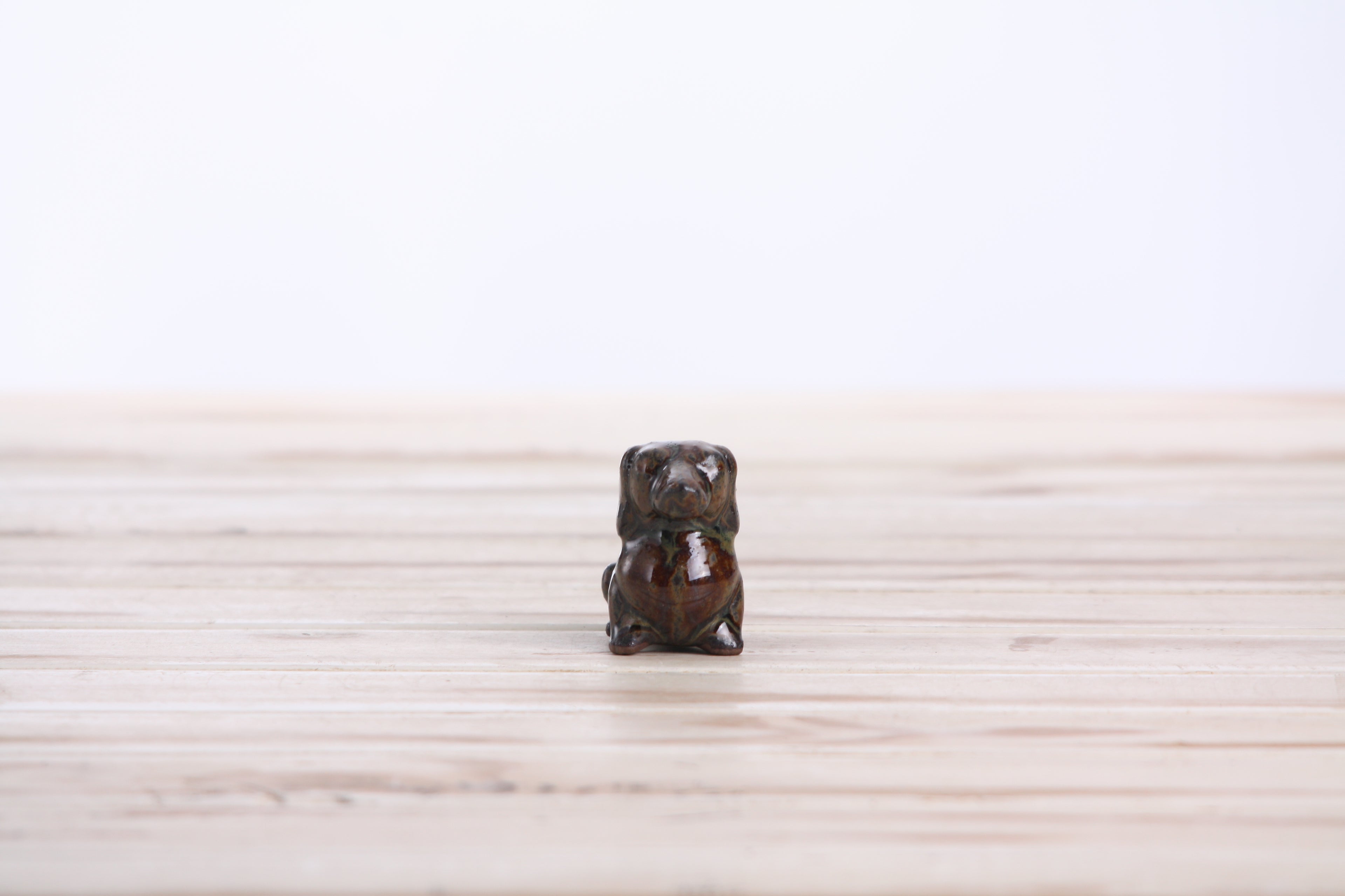 Willow Ceramics Butch the Dachshund Figurine – Mini Handmade Ceramic Dog Sculpture, High‑Fired Stoneware Décor, Made in Colorado, USA (Dark Honey)