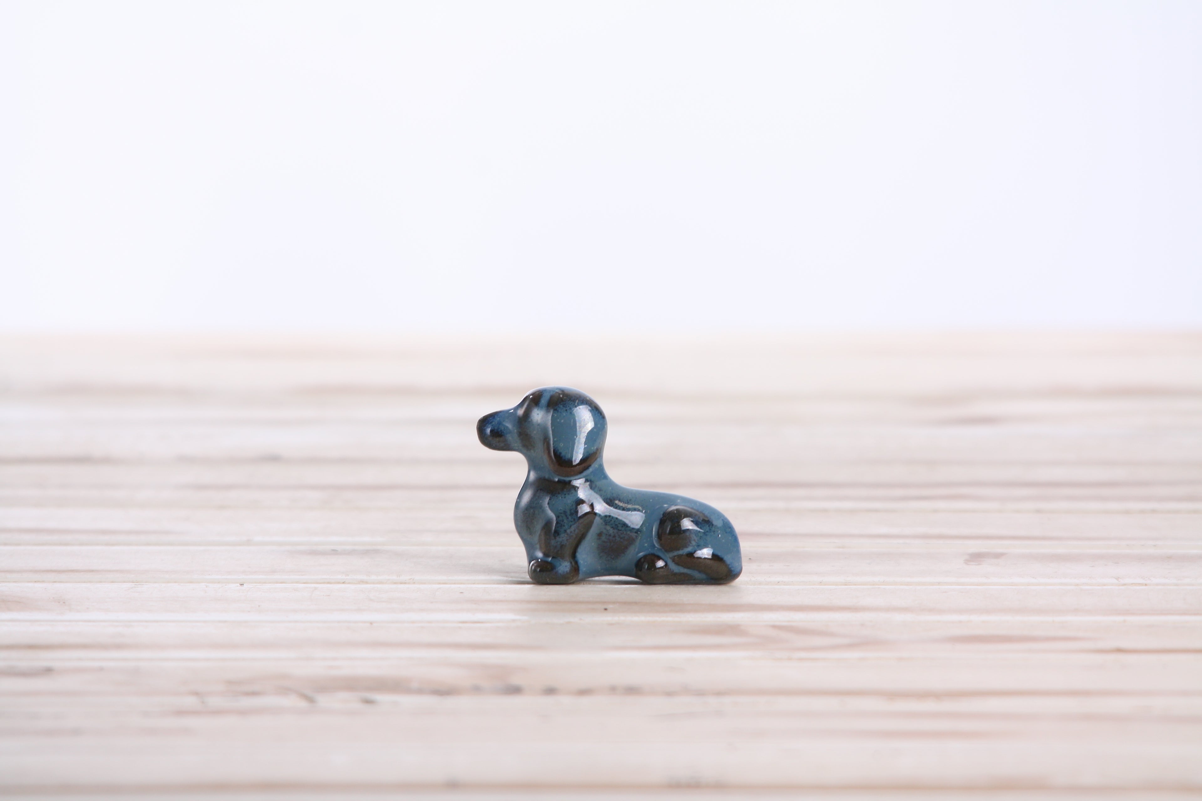 Willow Ceramics Butch the Dachshund Magnet – Mini Handmade Ceramic Dog Figurine Fridge Magnet, High‑Fired Stoneware Décor, Made in Colorado, USA (Peacock 2025)