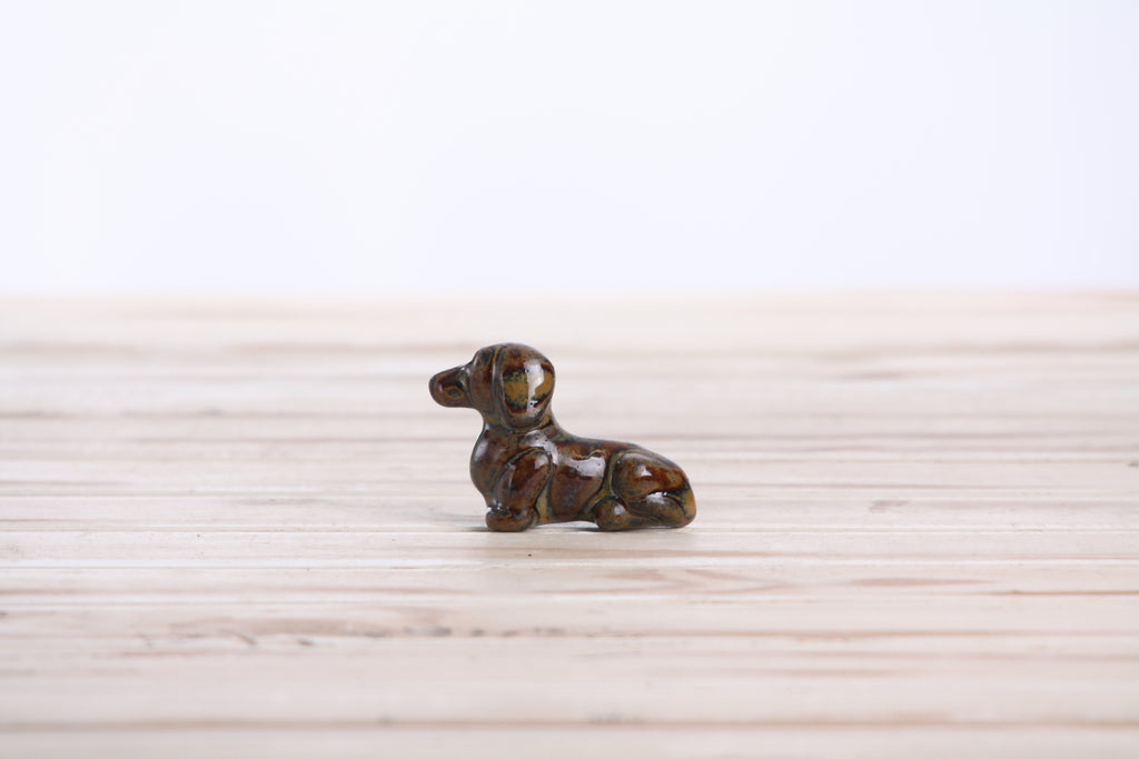 Willow Ceramics Butch the Dachshund Magnet – Mini Handmade Ceramic Dog Figurine Fridge Magnet, High‑Fired Stoneware Décor, Made in Colorado, USA (Dark Honey)