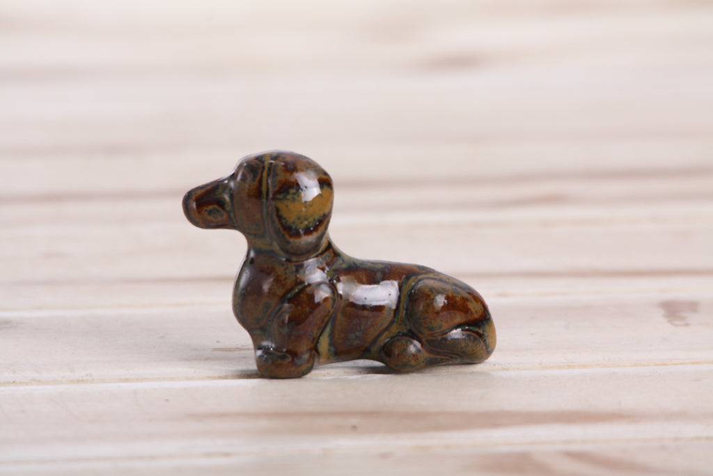 Willow Ceramics Butch the Dachshund Magnet – Mini Handmade Ceramic Dog Figurine Fridge Magnet, High‑Fired Stoneware Décor, Made in Colorado, USA (Dark Honey)