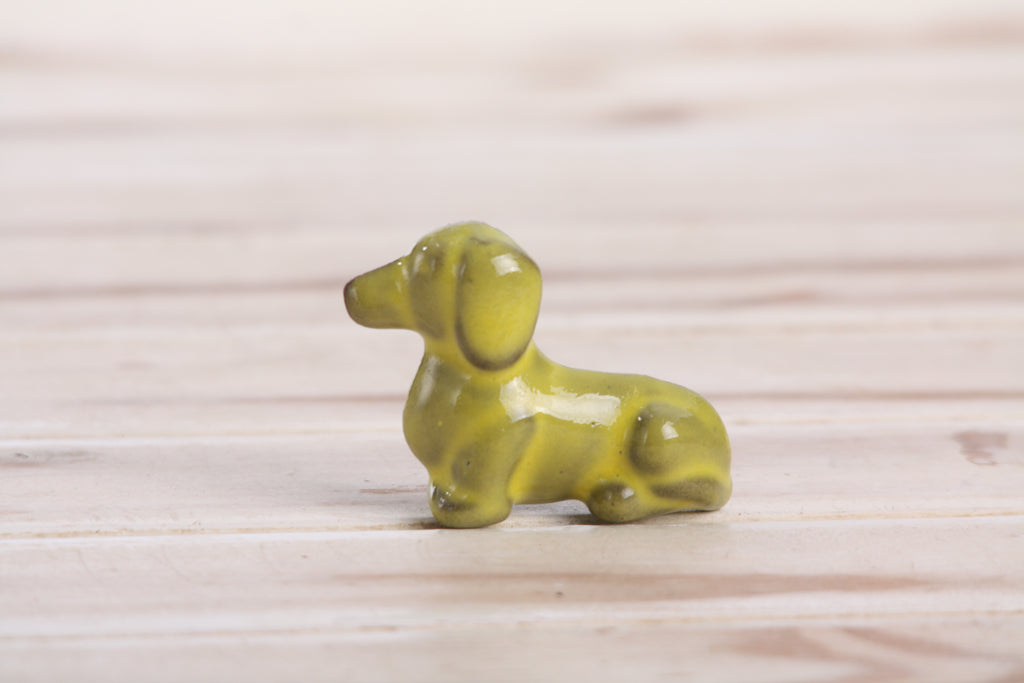 Willow Ceramics Butch the Dachshund Magnet – Mini Handmade Ceramic Dog Figurine Fridge Magnet, High‑Fired Stoneware Décor, Made in Colorado, USA (Yellow)